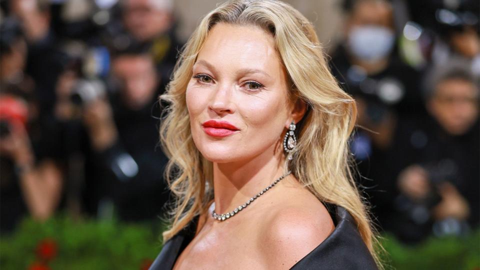 Kate Moss Says She Felt 'Vulnerable and Scared' on Topless Calvin Klein  Shoot with Mark Wahlberg