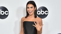 <p>Costo estimado por publicación: $ 5,000 a $ 15,000<br>Ingreso mensual estimado de: $ 30,000 a $ 90,000<br>Ashley Iaconetti ha aparecido en numerosos programas de la franquicia “The Bachelor”, incluida la temporada 19 del programa principal, dos temporadas de “Bachelor in Paradise” y la temporada inaugural de “The Bachelor Winter Games”. Ha acumulado más de 949,000 seguidores de Instagram.<br>Iaconetti ha ganado el patrocinio en Instagram de importantes marcas como Olay, MTV, Head & Shoulders y Dermalogica, y con un promedio de seis publicaciones patrocinadas por mes, ganaría hasta $ 90,000 mensuales, o hasta $ 1.08 millones por año. de sus publicaciones en Instagram, según los datos de Mediakix.<br>Foto: Entertainment Tonight </p>