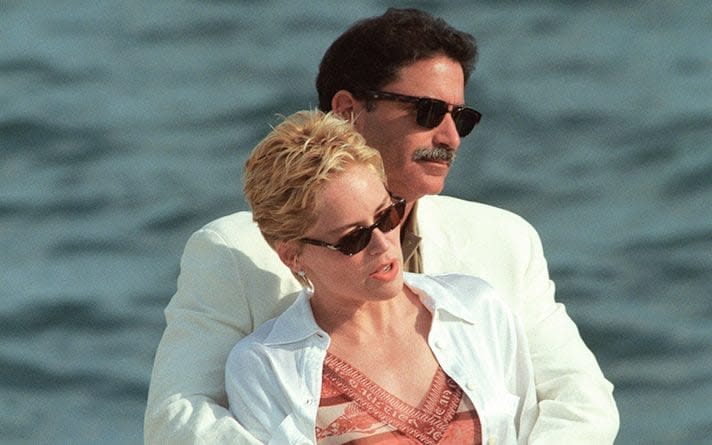 Stone with her ex-husband, journalist Phil Bronstein, in 1998 - Didier Baverel