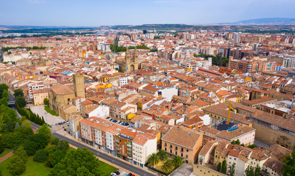 A Murcia le sigue La Rioja, donde el alquiler costaba de media en 2020 <strong>6,6 euros</strong> el metro cuadrado. Durante el año aumentó en un 2,1%. (Foto: Getty Images).