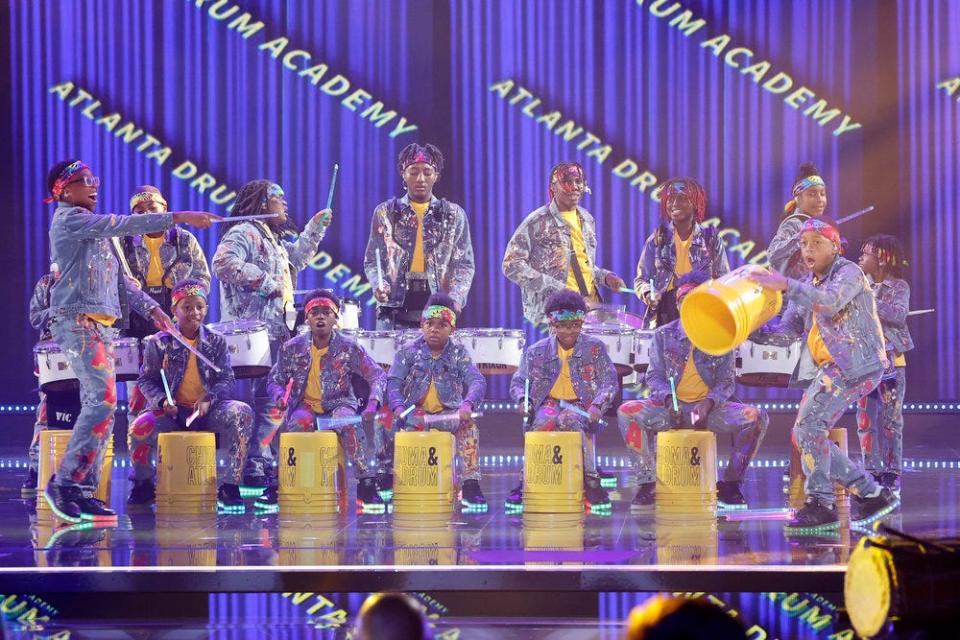 Drum troupe Chioma & The Atlanta Drum Academy kicked off the second round of live shows with a vivacious performance.