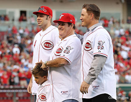 Pete Rose returns to baseball for one night