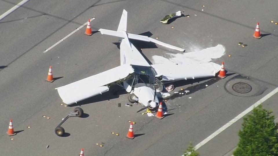 An experimental aircraft lost complete engine power and crash-landed on a Bothell street.