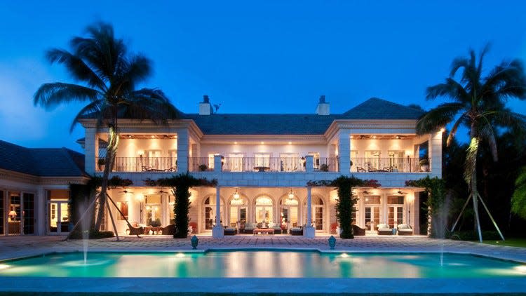 The Palm Beach vacation home of Philadelphia Eagles majority owner Jeffrey Lurie was photographed before the billionaire bought it for $28.75 million in 2013.