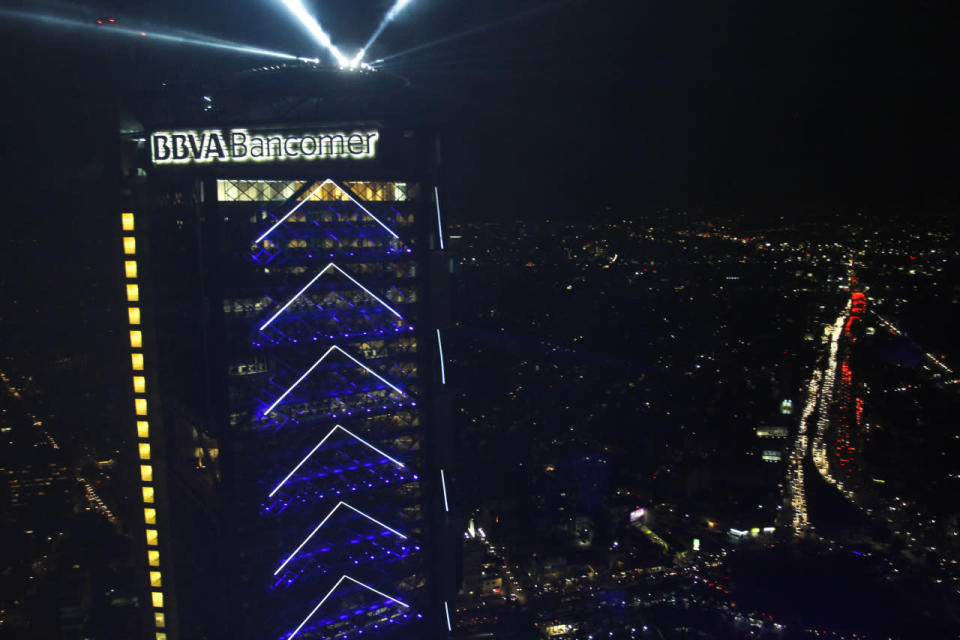 La torre, según BBVA Bancomer, logra la transformación tradicional del espacio laboral del grupo financiero en un entorno moderno, sano y eficiente, con lo que se convierte en uno de los edificios emblemáticos de la Ciudad de México.