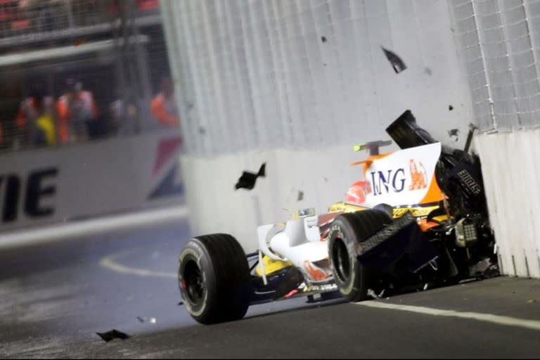 Nelson Piquet (h.) chocó intencionalmente en el Gran Premio de Singapur de 2008 para beneficiar a Fernando Alonso; indirectamente terminó perjudicándose Felipe Massa, que ahora reclama ser el campeón de esa temporada de Fórmula 1.