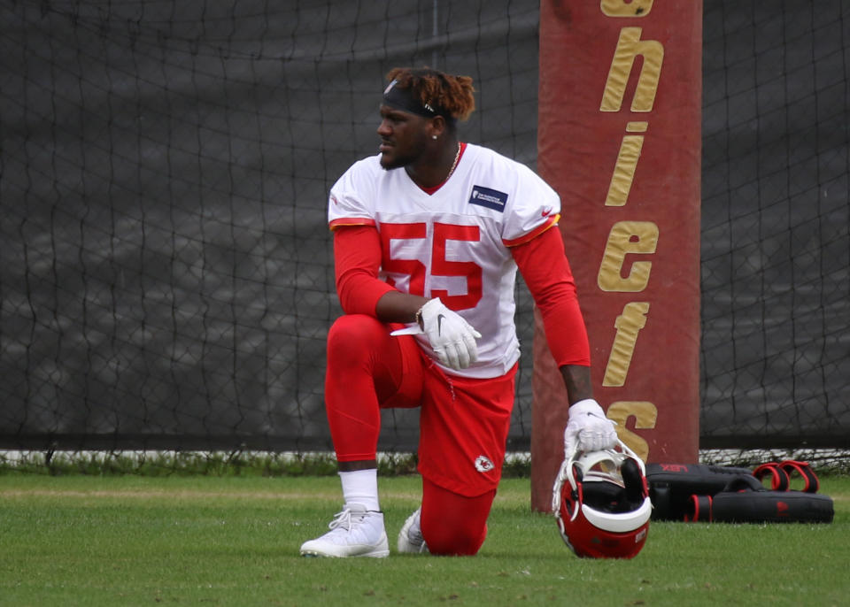 KANSAS CITY, MO - MAY 23: Kansas City Chiefs defensive end Frank Clark (55) during OTA's on May 23, 2019 at the Chiefs Training Facility in Kansas City, MO.  (Photo by Scott Winters/Icon Sportswire via Getty Images)