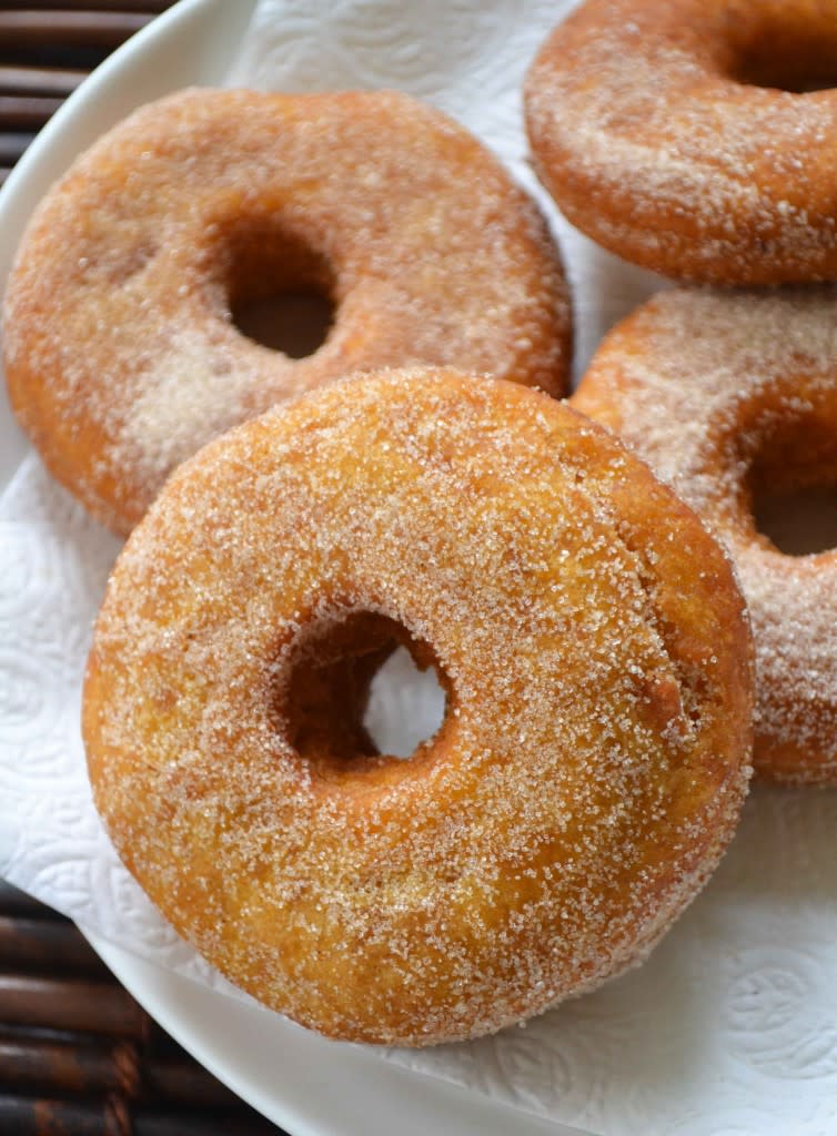 Pumpkin Spice Cake Donuts