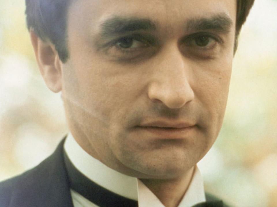 Fredo Corleone - das war Vitos ungeliebter Sohn, dem es nicht vergönnt war, die Nachfolge seines Vaters anzutreten. John Cazale spielte den einfältigen Mann, der stets im Schatten seiner Brüder stand. (Bild: Paramount)