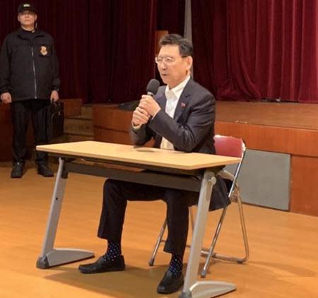 國民黨副總統參選人趙少康24日召開記者會。（張薷攝）