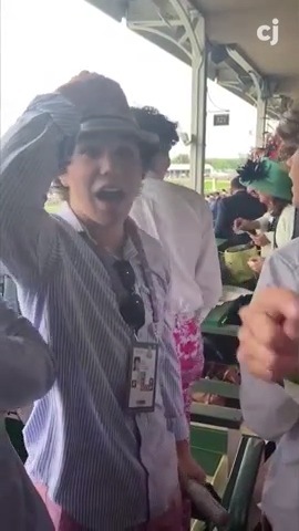 Watch a 16-year-old react to winning his $3 bet on Rich Strike at the Kentucky Derby (1)