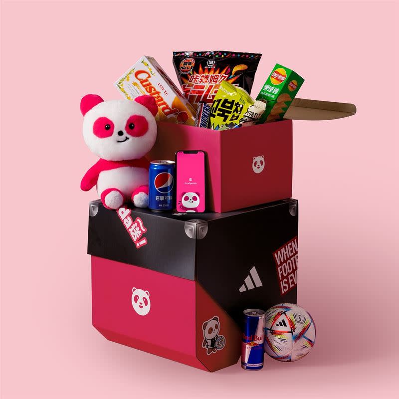 adidas x foodpanda驚喜打造限量聯名派對箱。（圖／品牌業者提供）