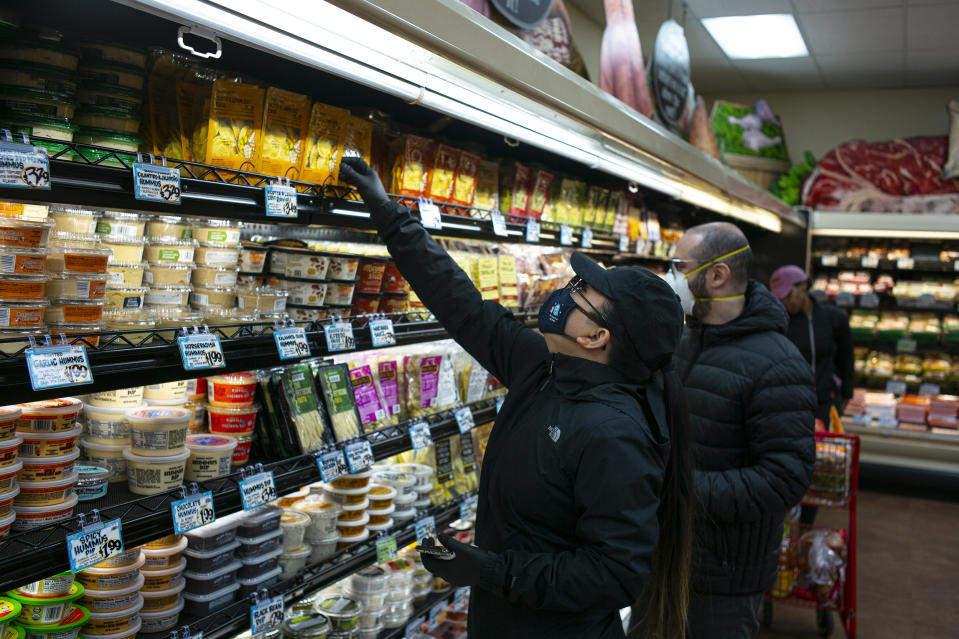 Shopping At Trader Joes During Coronavirus (Robert Nickelsberg / Getty Images)