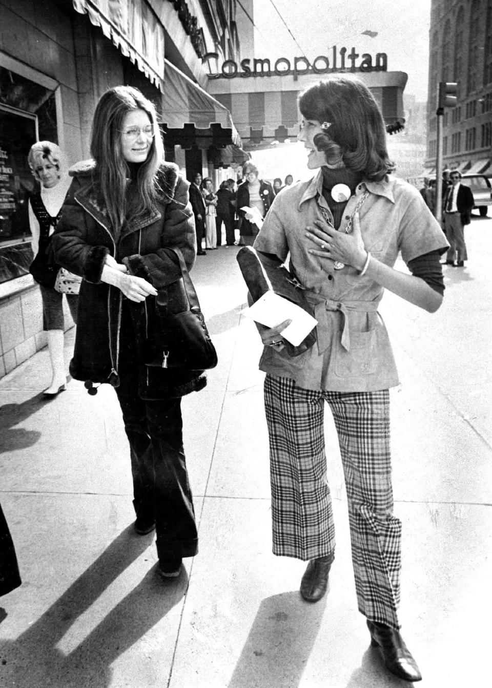 Gloria Steinem, left, accompanies then-Rep. Pat Schroeder (D-Colo.) down a Denver street in 1974. (Photo: Getty Images)