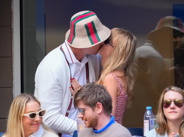 Taylor Swift, Travis Kelce Pack on PDA and Groove to The Darkness Song at US Open