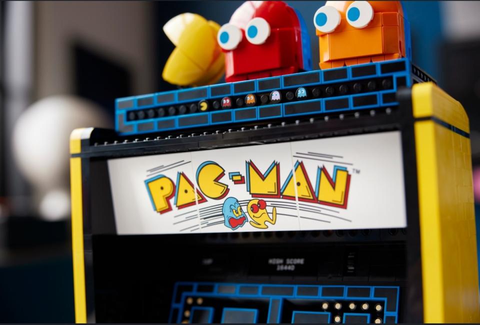 以經典遊戲《PAC-MAN》為主題，樂高與萬代南夢宮娛樂推出LEGO ICONS《PAC-MAN》