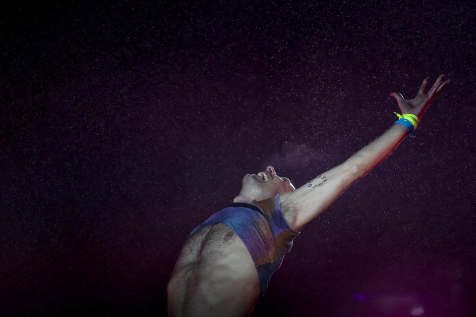 Chris Martin, de la banda británica de rock Coldplay, canta durante el festival Rock en Río el 11 de septiembre de 2022, en Río de Janeiro, Brasil. (AP Foto/Bruna Prado)