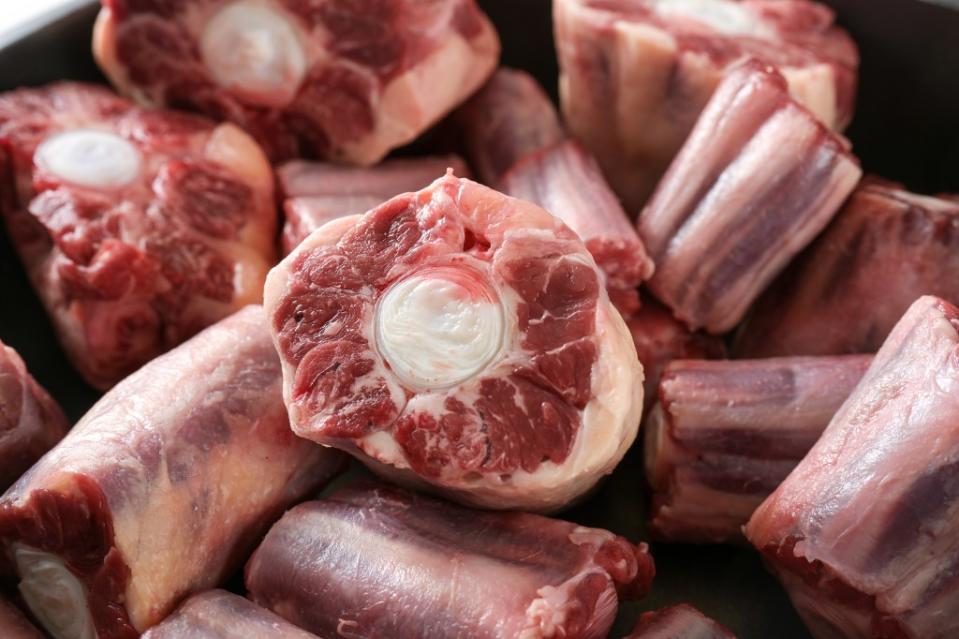 Beef, particularly short rib, is a great source of collagen. Maren Winter – stock.adobe.com