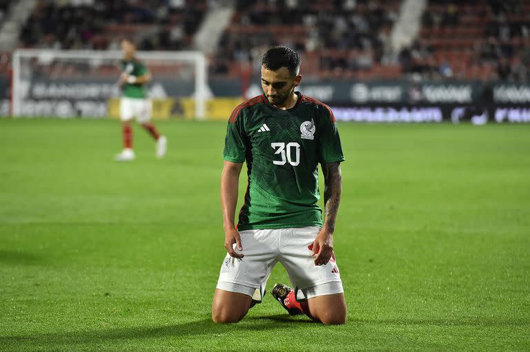 Como Luis Chávez, México terminó de rodillas su preparación para Qatar 2022; perdió con Suecia por 2-1.