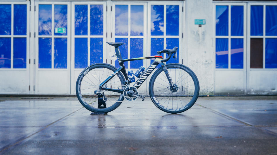  Van Vleuten's world champions bike 