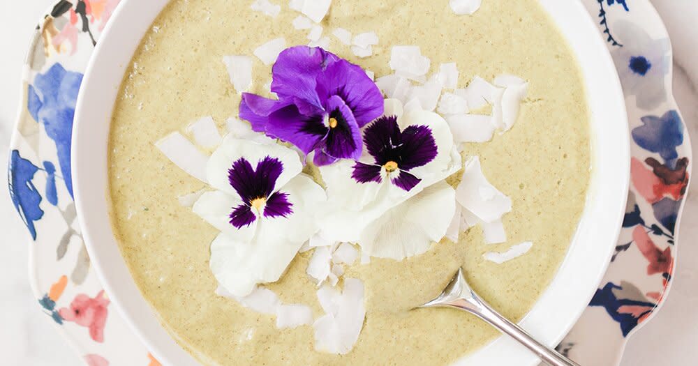 wide-kiwi-collagen-smoothie-bowl.jpg