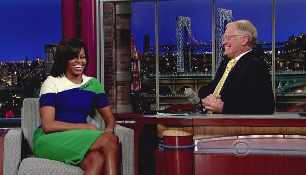 David Letterman durfte Michelle auch schon in seiner Talkshow begrüßen. Bei ihm trug sie ein Coulourblocking-Kleid von Preen. (Bild: Wenn)
