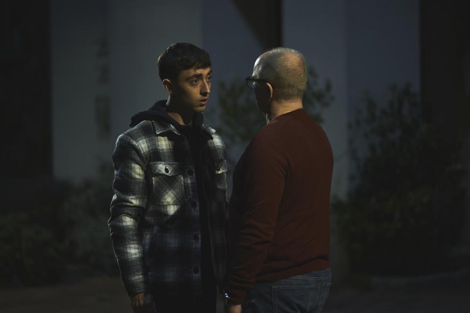 Joe Barber as Jordan Franklin confronting Simon (Jason Watkins) in Coma.