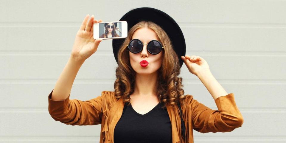 Snapping selfies doesn’t necessarily make you a narcissist (iStock / Rohappy)