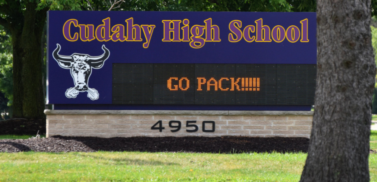 A proposal to close Cudahy Middle School and send seventh and eighth grade students to Cudahy High School failed by a 4-3 vote at the Cudahy School Board's Dec. 13 meeting.