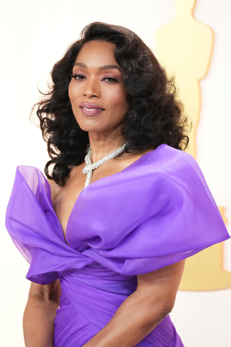 Angela Bassett - 95th Annual Academy Awards - in Bulgari Serpenti Necklace - 2023