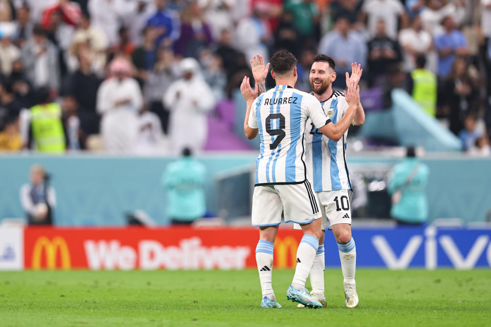 Lionel Messi y Julián Álvarez se han convertido en una dupla letal. (Foto: Robbie Jay Barratt - AMA/Getty Images)