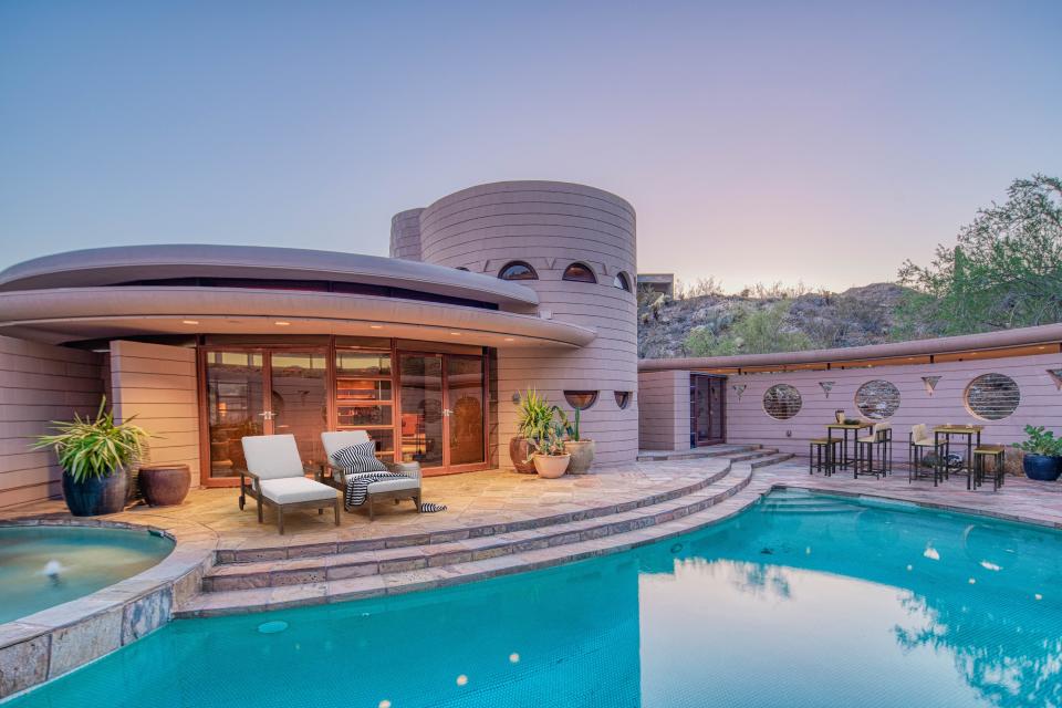 Frank Lloyd Wright’s Last Designed Home Will Go to Auction