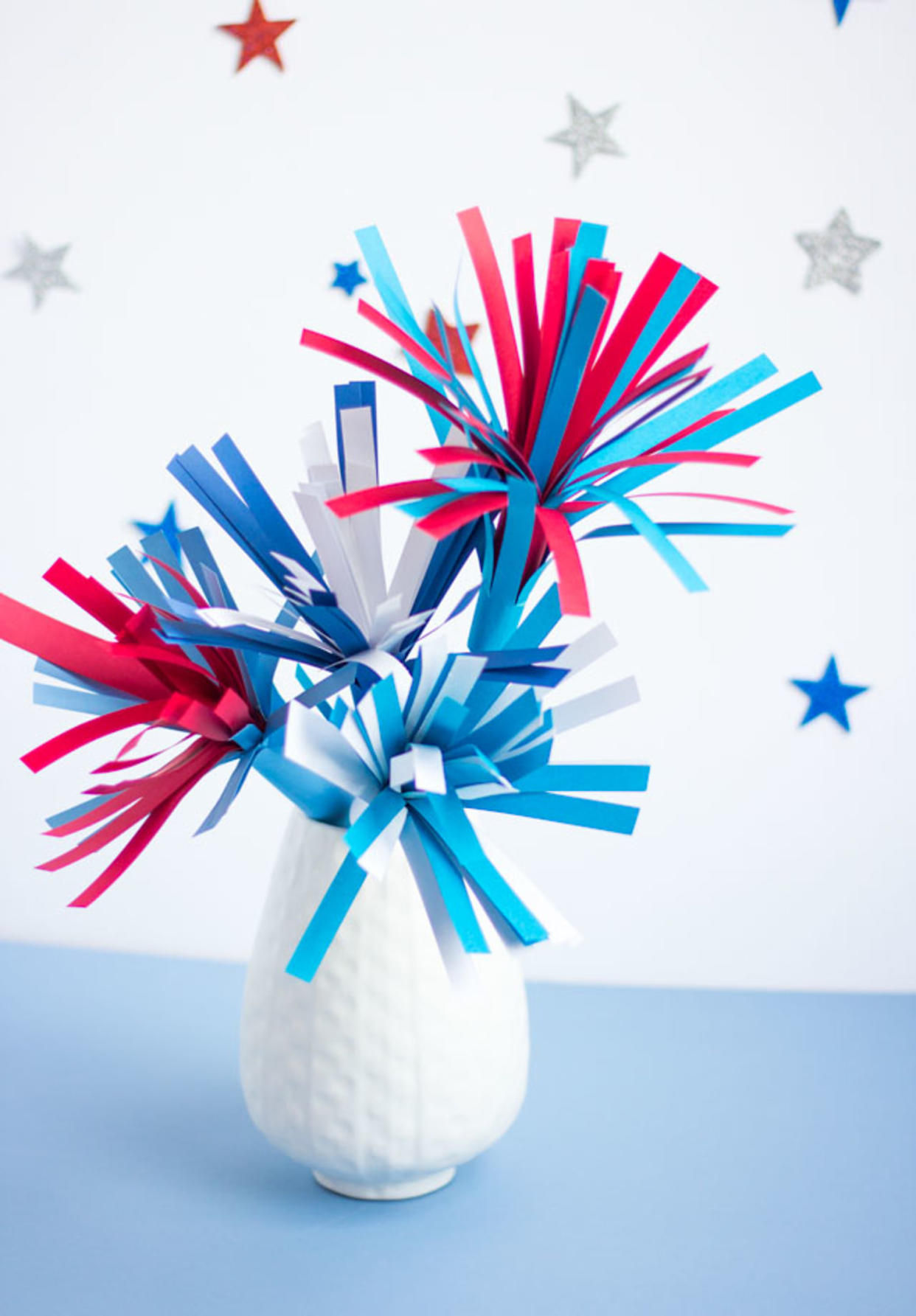 red, white and blue fireworks centerpiece  (Design Improvised )