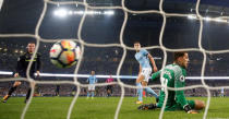 Football Soccer - Premier League - Manchester City vs Everton - Manchester, Britain - August 21, 2017 Everton's Wayne Rooney scores their first goal Action Images via Reuters/Carl Recine