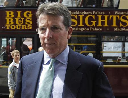 Barclays bank former Chief Executive Bob Diamond arrives at Portcullis House to attend a Treasury select committee hearing in Westminster, London July 4, 2012. REUTERS/Luke MacGregor