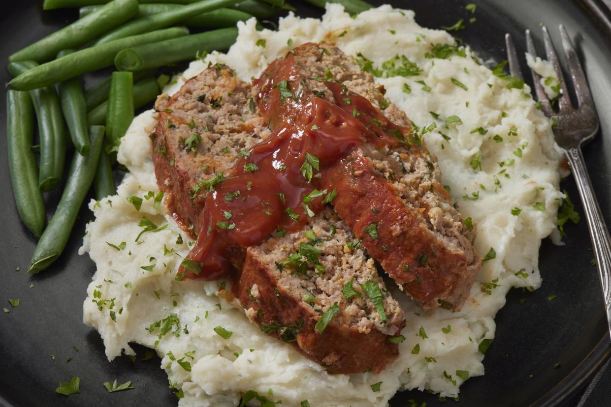 Moist Turkey and Spinach Meatloaf with Mashed Potato's and Steamed Green Beans