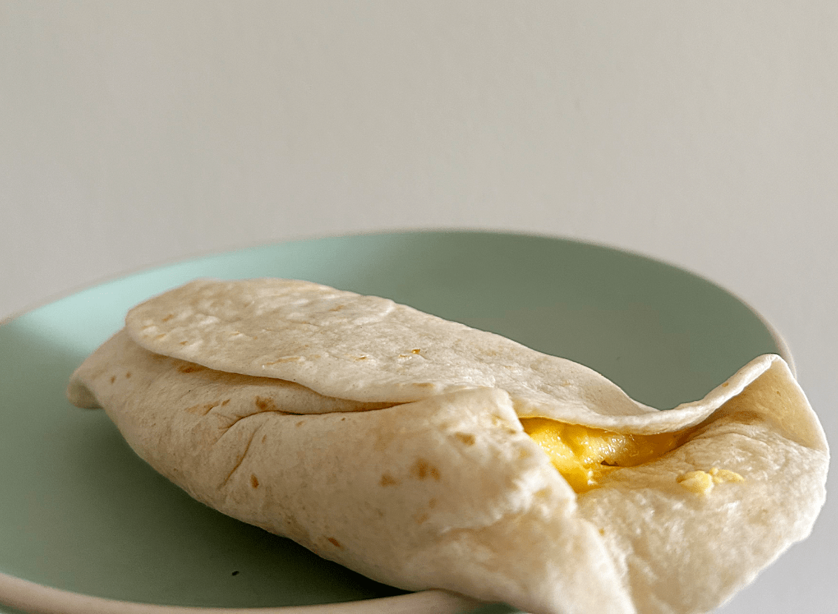 I Tried the Breakfast Burrito From 8 Fast-Food Chains & The Best Was ...