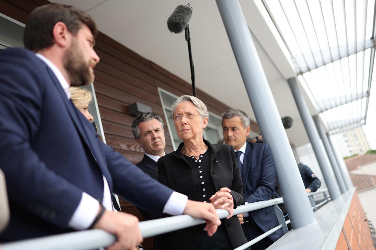 Émeutes : comme à L’Haÿ-les-Roses, les maires nouvelles cibles des violences urbaines