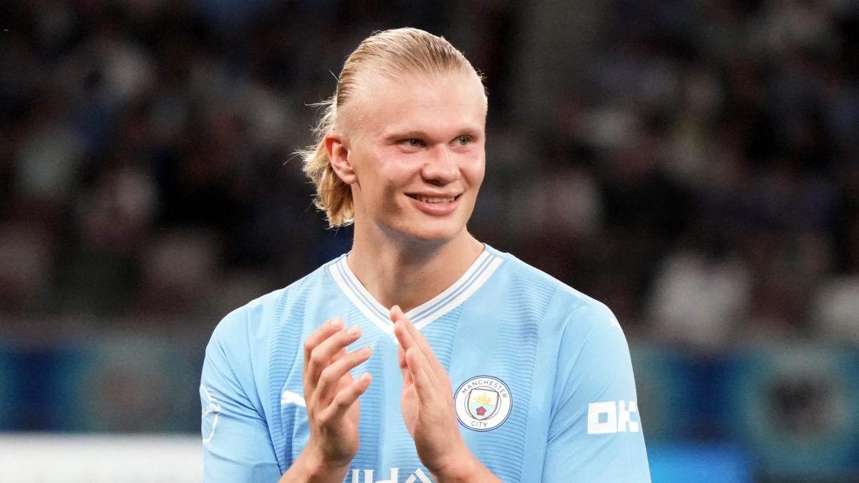  rling Haaland of Manchester City claps himself to celebrates winning another a preseason friendly, ahead of Manchester City vs Arsenal 