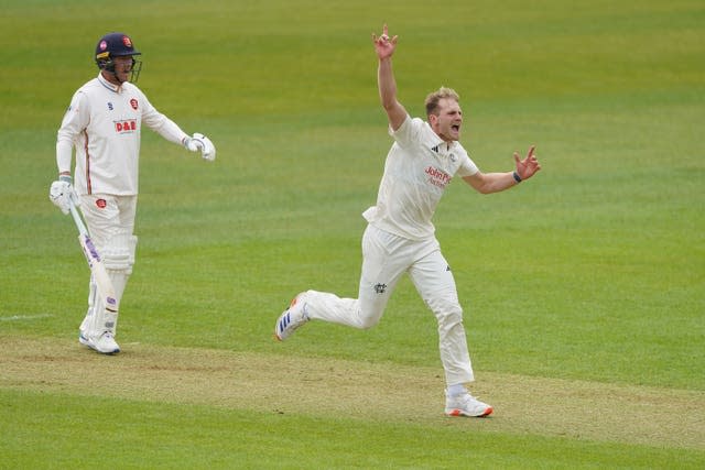 Dillon Pennington appeals for a wicket against Essex