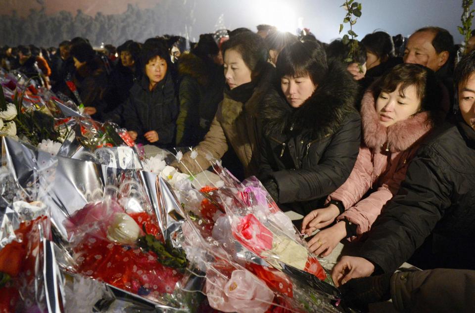 North Koreans offer flowers at Mansudae in Pyongyang