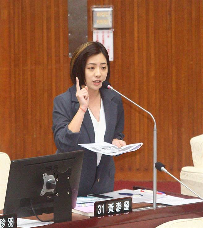 議員黃瀞瑩質疑，蔣萬安對外表示要朝8年50000戶的目標前進，但至今皆無新的社宅興建規劃。（張鎧乙攝）