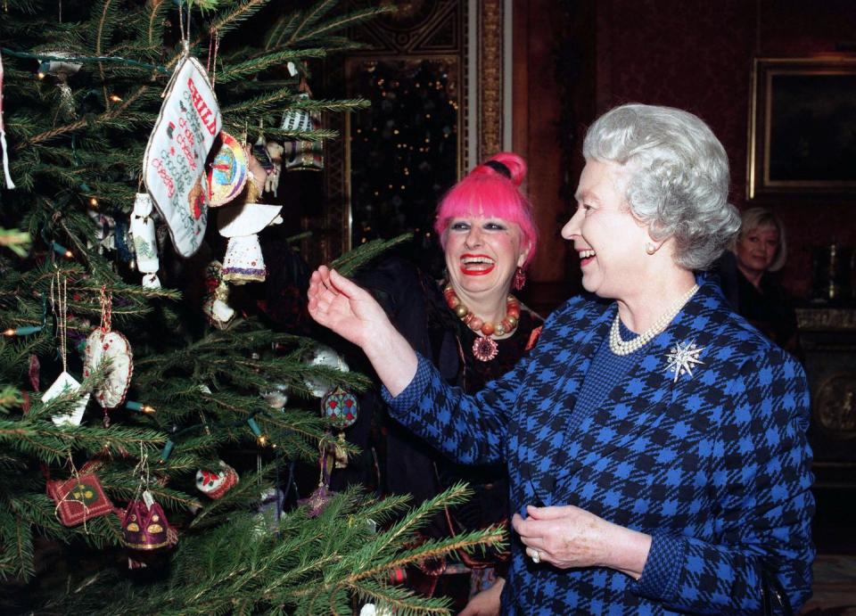 The Queen approves ALL royal Christmas decorations