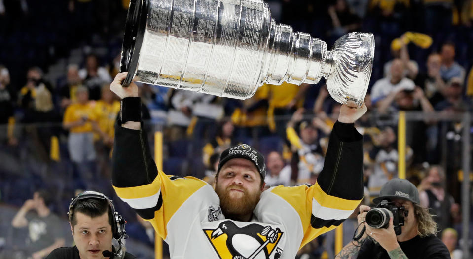 Penguins forward Phil Kessel is a great hockey player, but basketball does not seem for him. (AP Photo/Mark Humphrey)