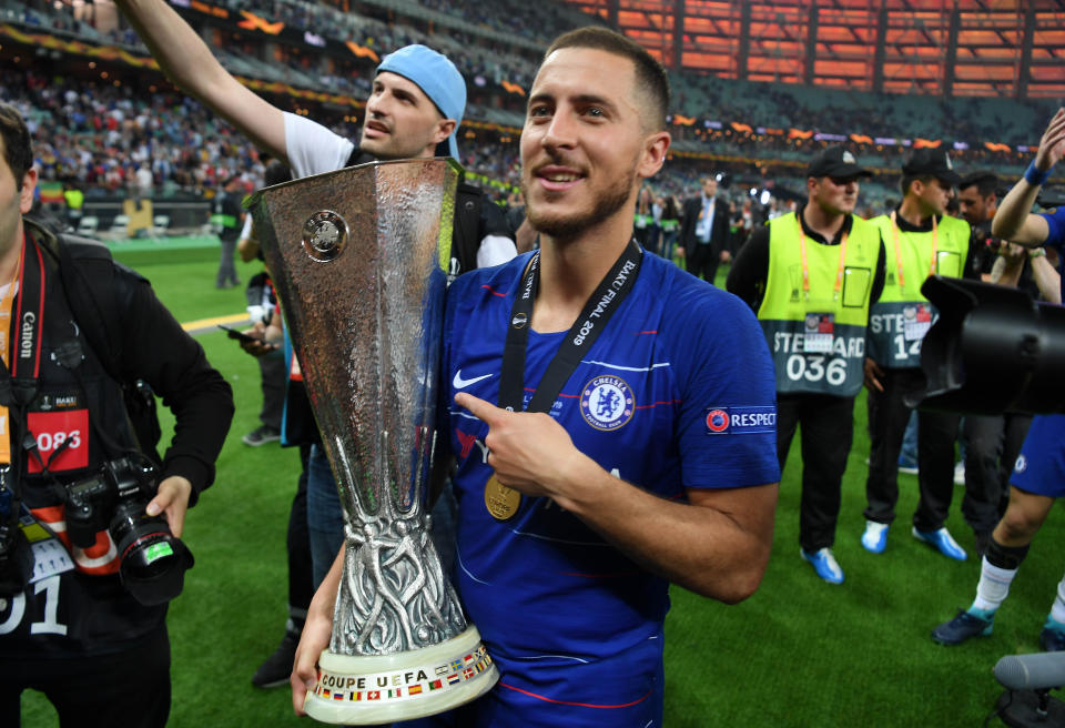 BAKU, AZERBAIJAN - MAY 29:  Eden Hazard of Chelsea celebrates victory with the UEFA League trophy after the UEFA Europa League Final between Chelsea and Arsenal at Baku Olimpiya Stadionu on May 29, 2019 in Baku, Azerbaijan. (Photo by Michael Regan/Getty Images)