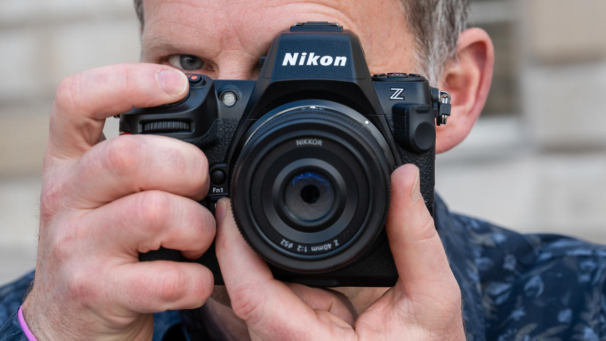  Nikon Z8 being reviewed by Adam Waring, editor of N-Photo magazine 