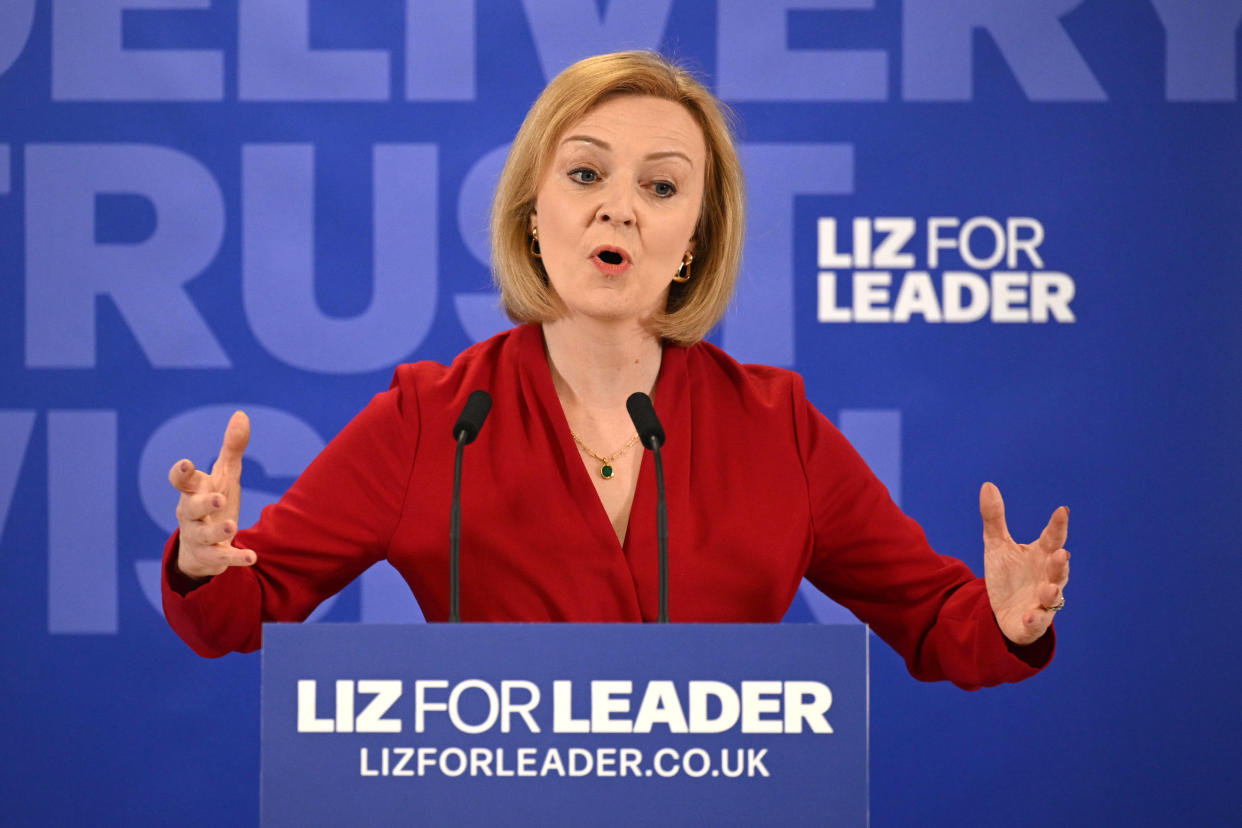 Liz Truss at a podium marked Liz for Leader, lizforleader.co.uk.