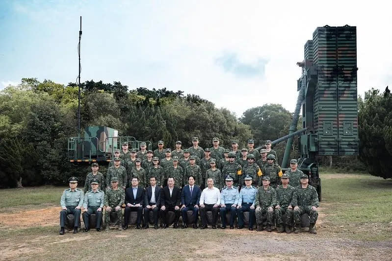 <strong>副總統訪視「空軍防空暨飛彈指揮部所屬部隊」及「空軍第三戰術戰鬥機聯隊」。（圖／總統府提供）</strong>