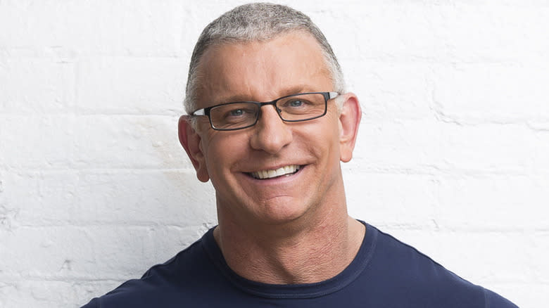 Smiling Chef Robert Irvine