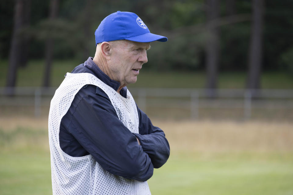 Makkabi Berlin coach Wolfgang Sandhowe looks on at his players during training in Berlin, Germany, Tuesday, May 21, 2024. Makkabi became the first Jewish club to play in the German Cup and it's bidding to reach the competition again on Saturday, May 25, when it plays Victoria Berlin in the Berlin Cup final. (AP Photo/Ciaran Fahey)